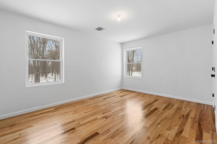 Property Photo:  30 Northern Avenue  NY 12586 