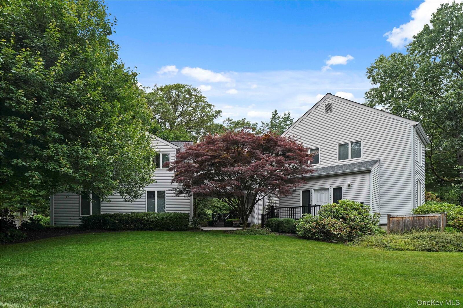 Property Photo:  130 Bramblebrook Road  NY 10502 