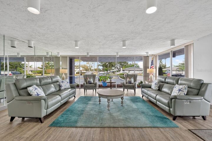 Property Photo: 2901 26th Street W 505 FL 34205