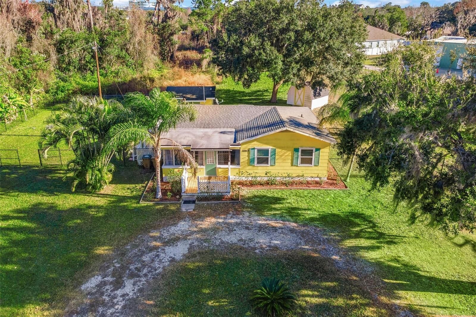 Property Photo:  32828 Lake Eustis Drive  FL 32778 
