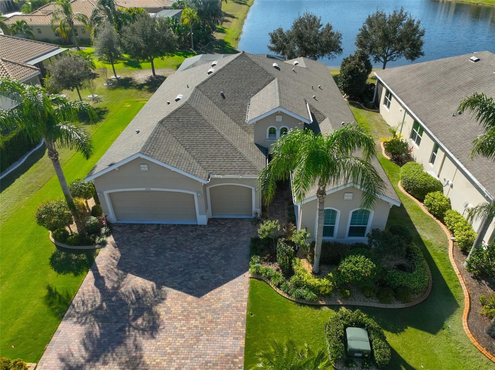 Property Photo: 2233 S Pebble Beach Boulevard FL 33573