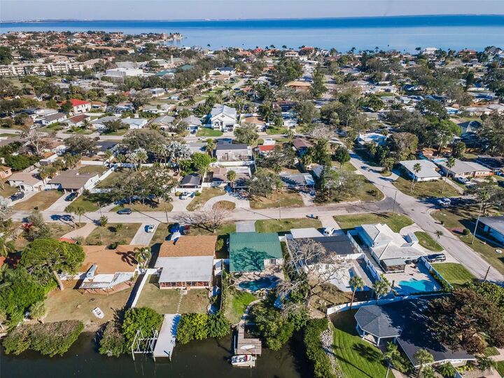 Property Photo:  4320 Huntington Street NE  FL 33703 