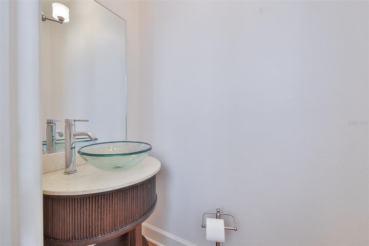 Property Photo:  107 S Packwood Avenue C  FL 33606 