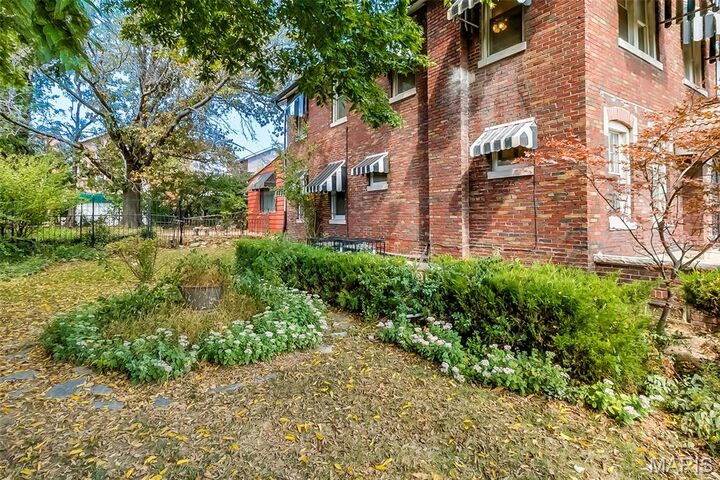 Property Photo:  5011 N Kingshighway Boulevard  MO 63115 