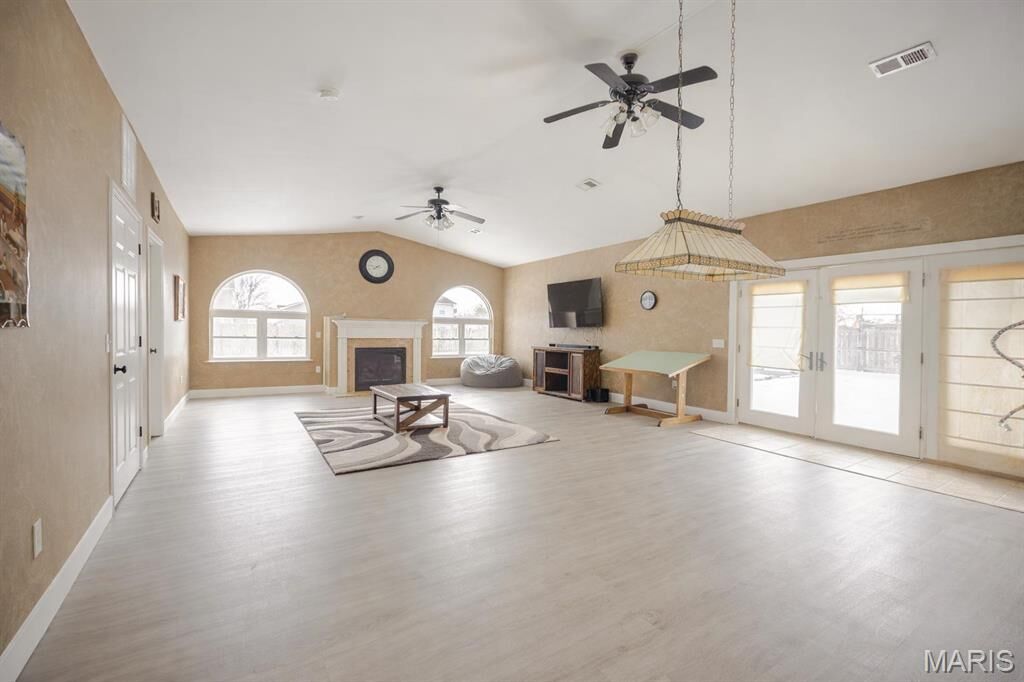 Property Photo:  104 Chouteau Trace Parkway  IL 62040 