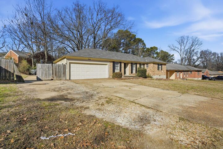 Property Photo:  3195 Beauchamp Dr  TN 38118 