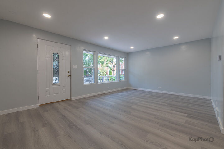 Property Photo:  4149 S Rockwell Street  IL 60632 