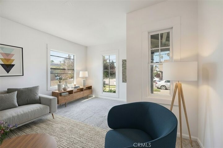 Property Photo:  926 928 Newport  CA 90804 