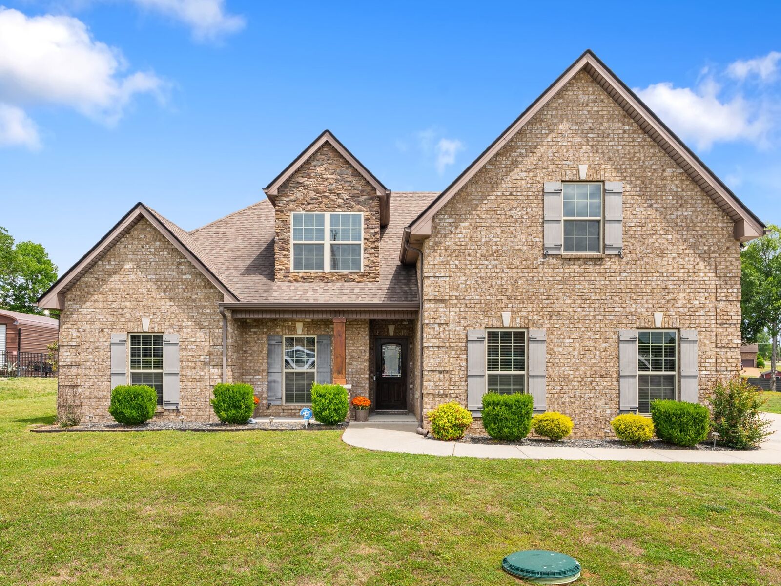 Property Photo:  1130 Spring Creek Dr  TN 37129 