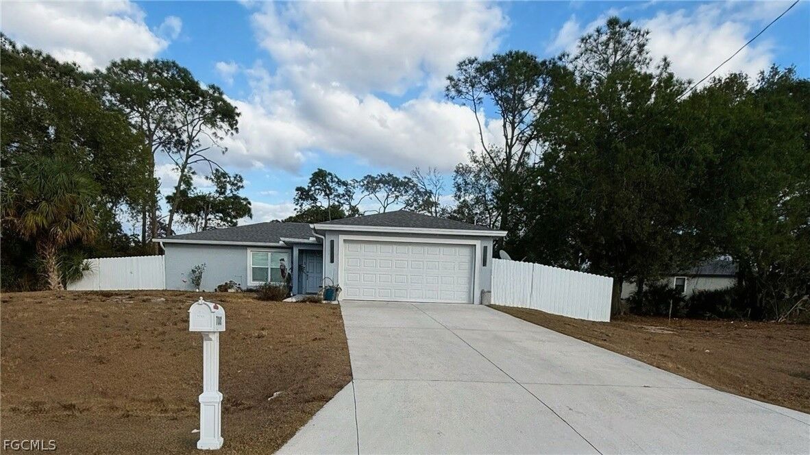 Property Photo:  7081 Brazil Circle  FL 33935 