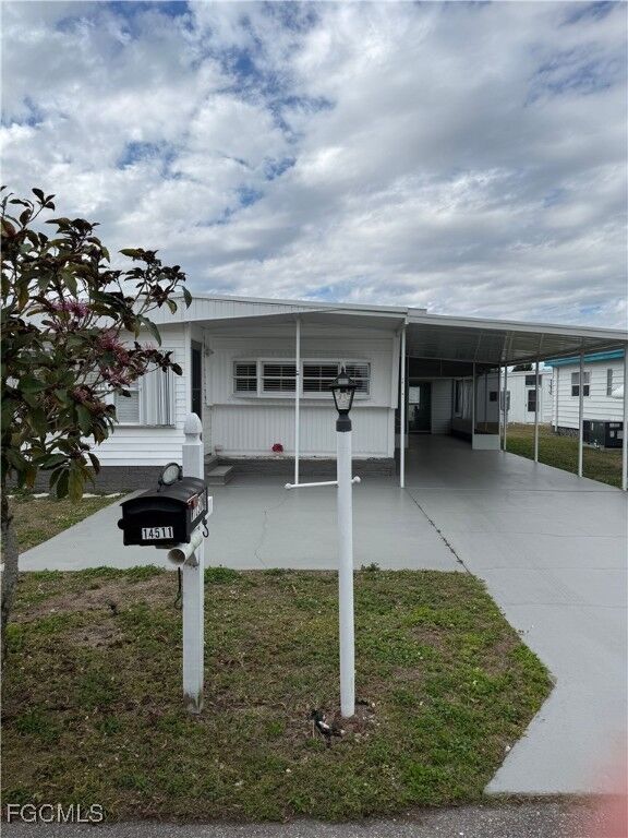 Property Photo:  14511 Constitution Way  FL 33917 