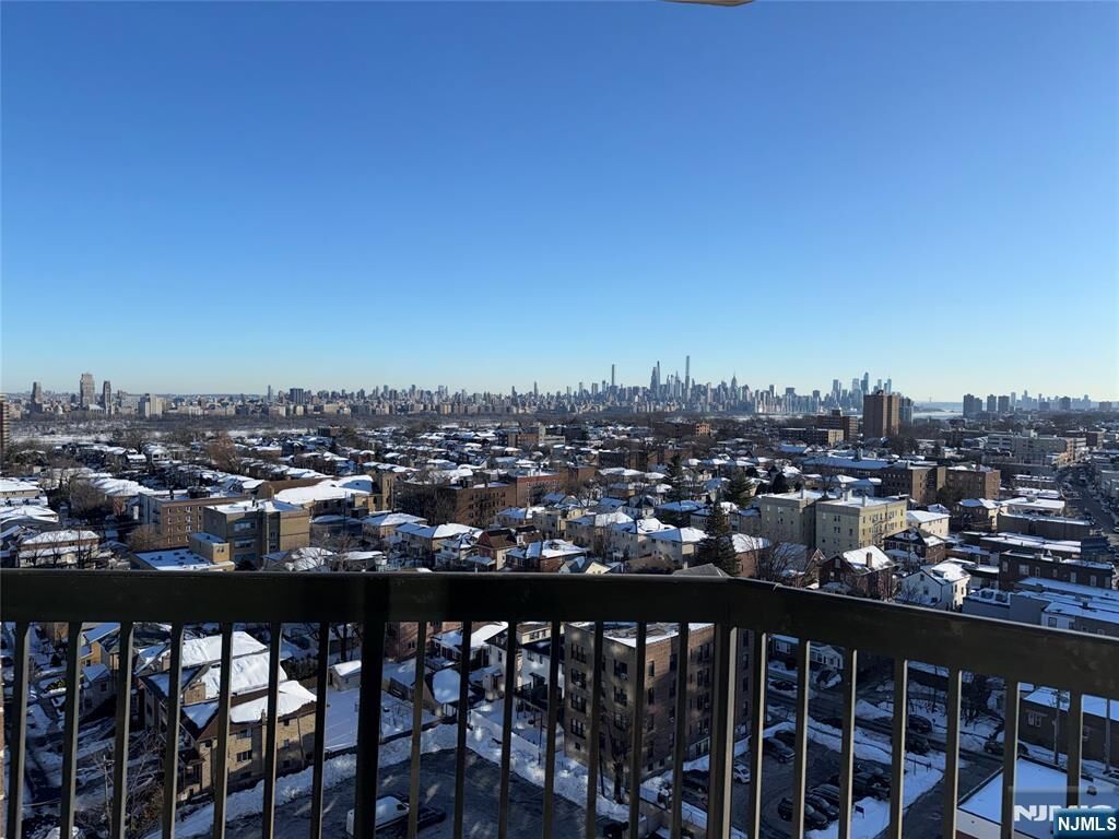 Property Photo:  770 Anderson Avenue 17D  NJ 07010 