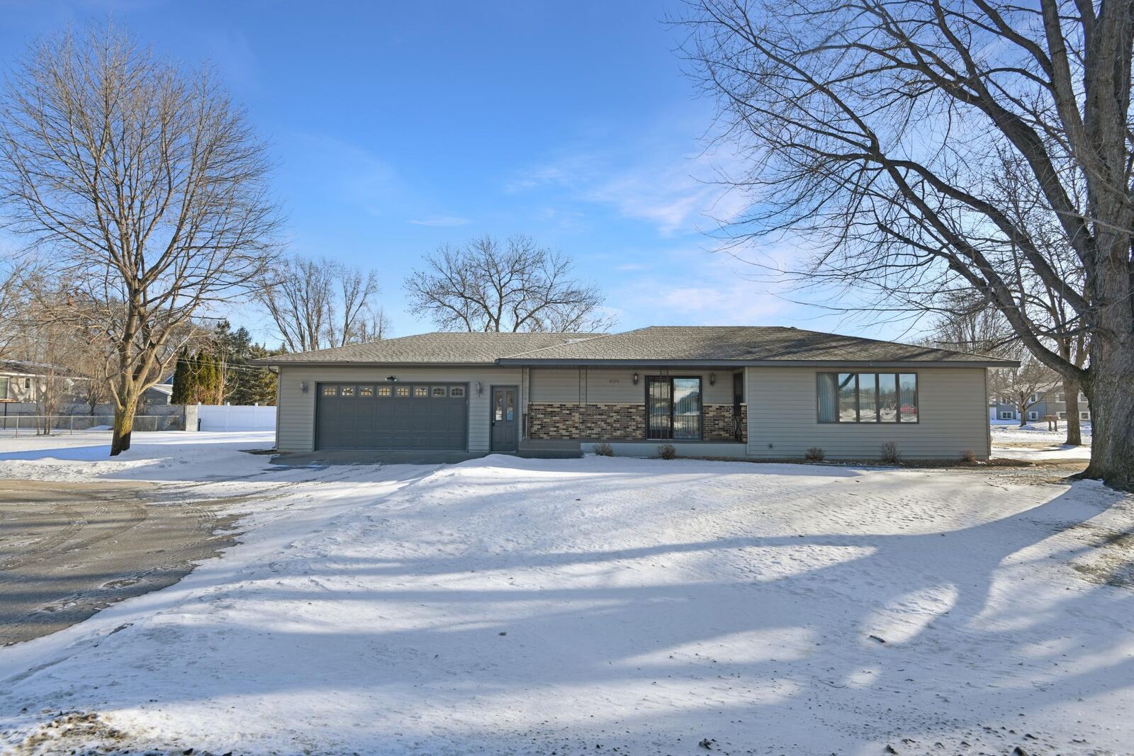 Property Photo:  2530 Clearwater Road  MN 56301 
