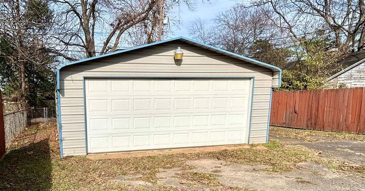 Property Photo:  2824 W Caperton Street  LA 71109 