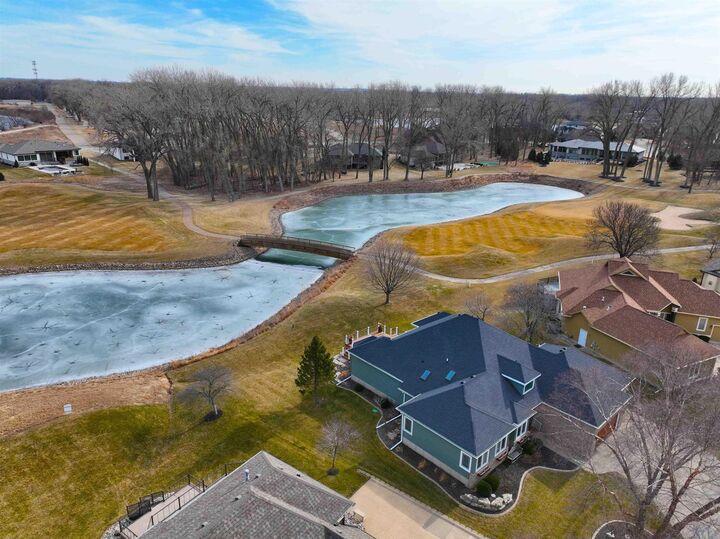 Property Photo:  820 E Saint Andrews  SD 57049 