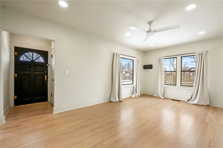 Property Photo:  310 NW J Street  AR 72712 