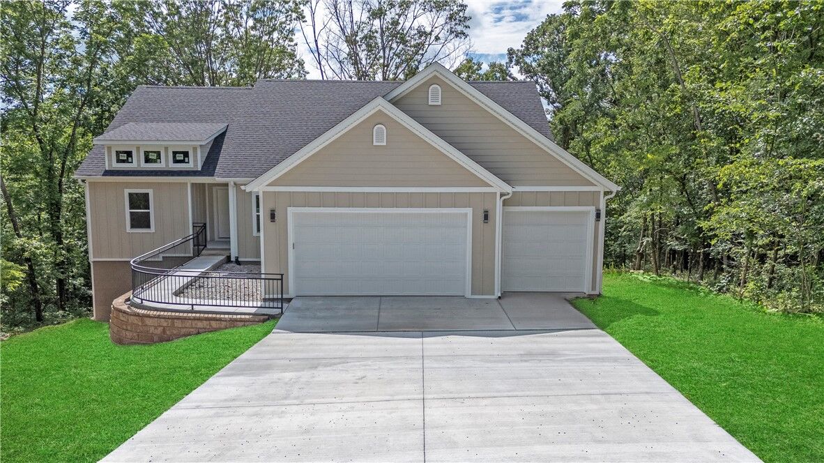 Property Photo:  13 Hudson Lane  AR 72715 