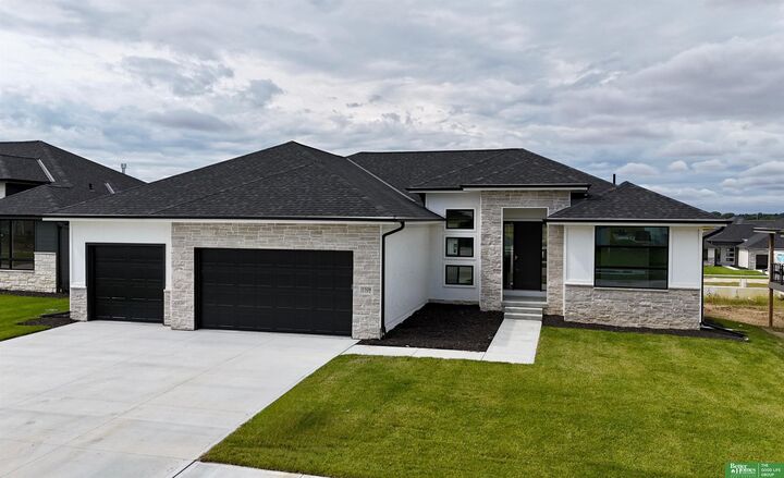 Property Photo:  5508 N 213 Street  NE 68022 