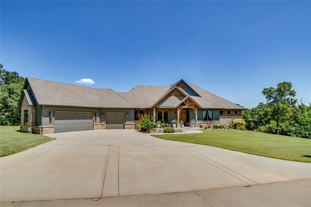 Property Photo:  3124 Novara Drive  OK 73007 