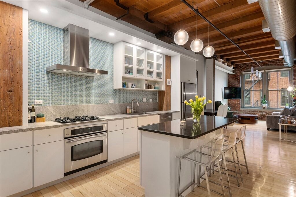 Property Photo:  35 Channel Center St 303  MA 02210 