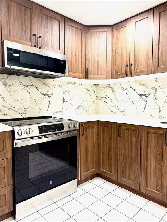 Property Photo:  15 Spencer Rd 12E  MA 01719 