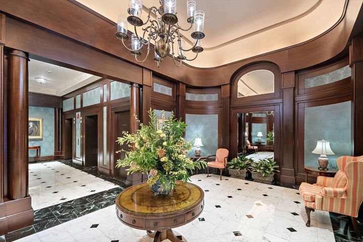 Property Photo:  300 Boylston St 909  MA 02116 