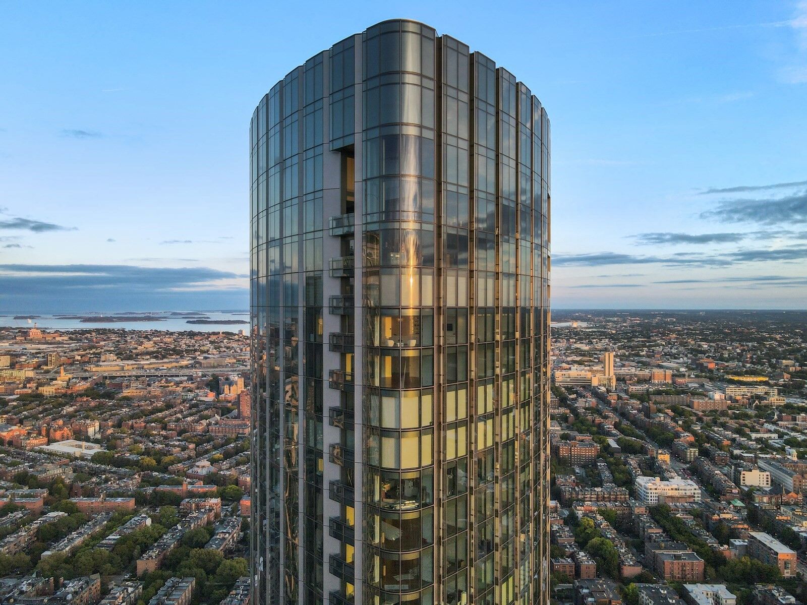 Property Photo: 1 Dalton St 5802 MA 02199