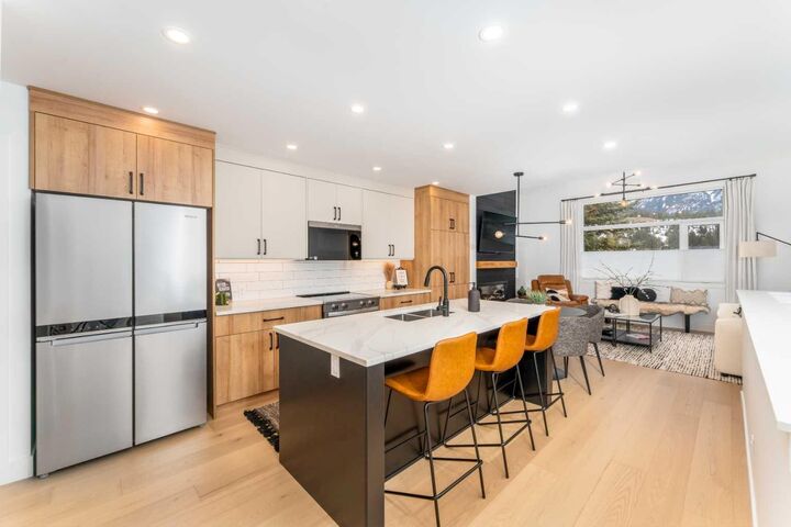 Property Photo:  1413 Mountain Avenue 102  AB T1W 1M3 