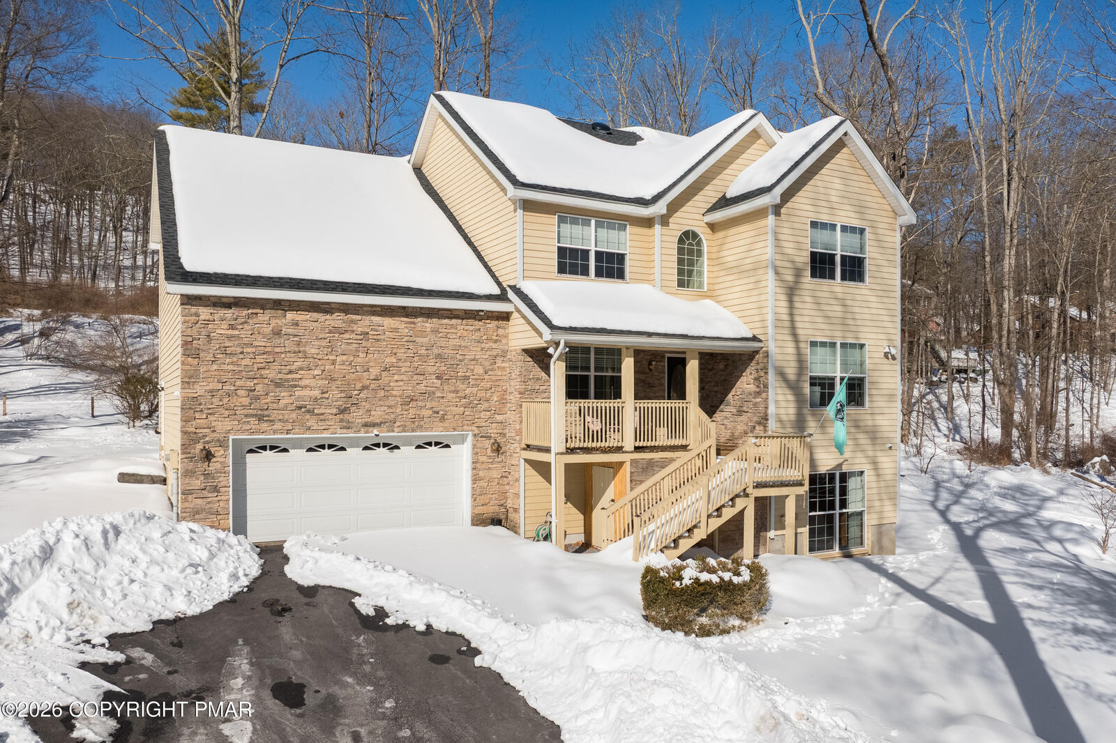 Property Photo: 2115 Hemlock Lane PA 18302