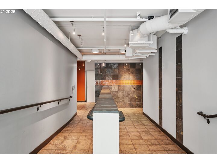 Property Photo:  1125 NW 9th Ave 306  OR 97209 