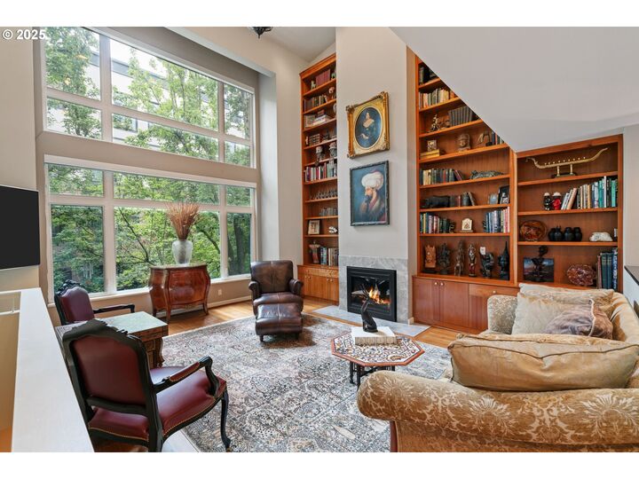 Property Photo:  1135 NW Irving St  OR 97209 