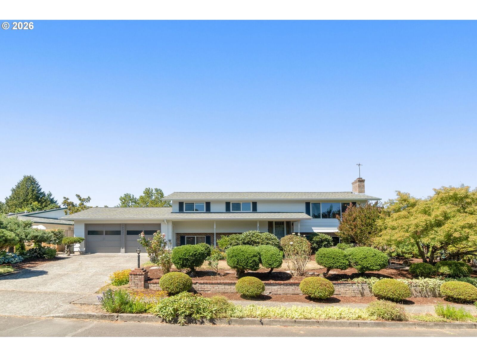 Property Photo:  14025 SW Rochester Dr  OR 97008 