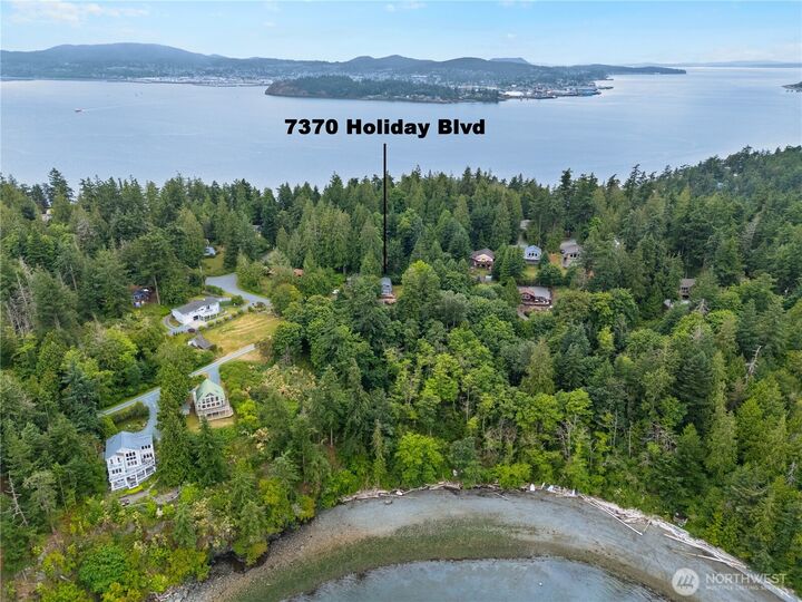 Property Photo:  7370  Holiday Boulevard  WA 98221 