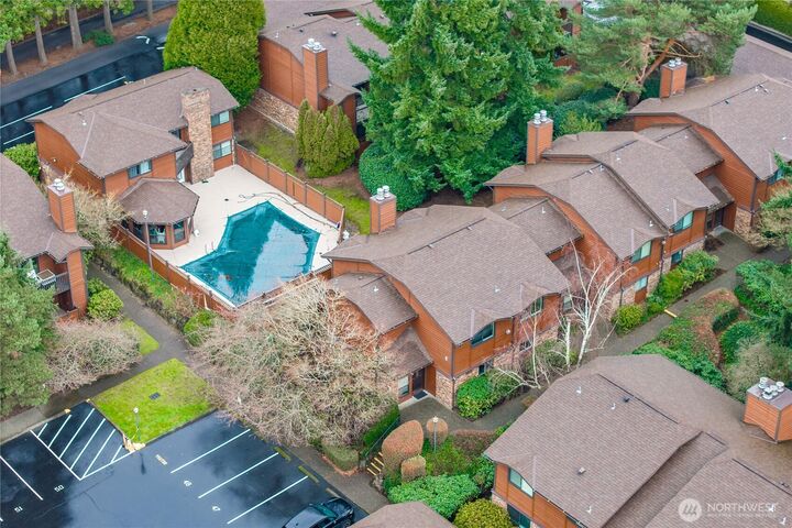 Property Photo:  1733  157th Avenue NE E102  WA 98008 