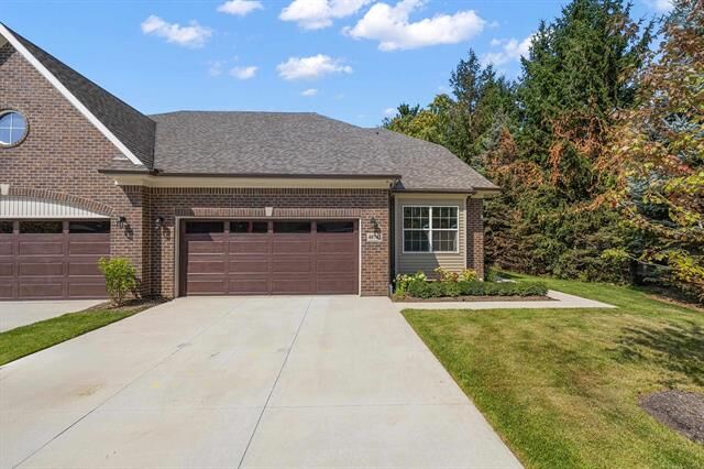 Property Photo: 40703 Azalea Drive MI 48036