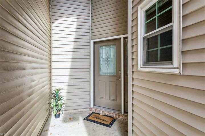 Property Photo:  13 Golden Willow Cir  VA 23666 