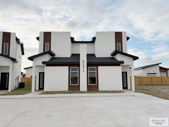 Property Photo:  3513 Hidalgo Cir  TX 78520 