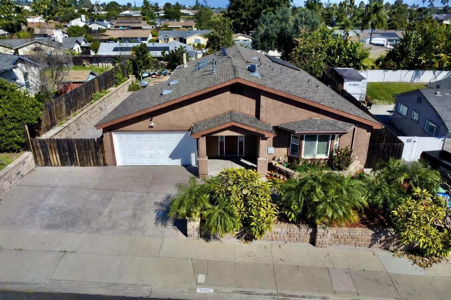Property Photo:  8364 Lake Ashwood Ave  CA 92119 