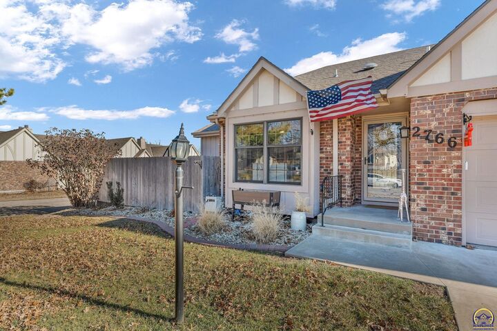 Property Photo: 2766 SW Arrowhead Rd KS 66614