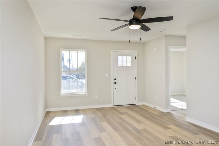 Property Photo:  2107 E Market Street  IN 47150 