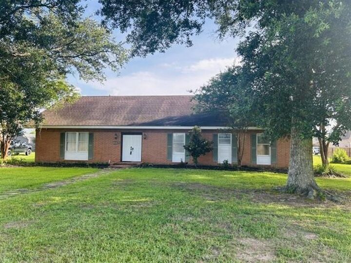 Property Photo: 2622 Park Drive LA 70605