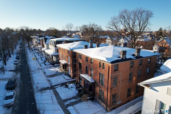 Property Photo:  24 Madison Street  CT 06106 