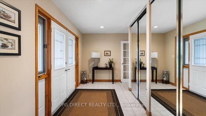 Property Photo: 26 Bridlewood Lane ON K8V 6N4
