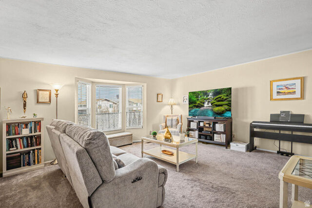 Property Photo: 948 S 250 E UT 84041