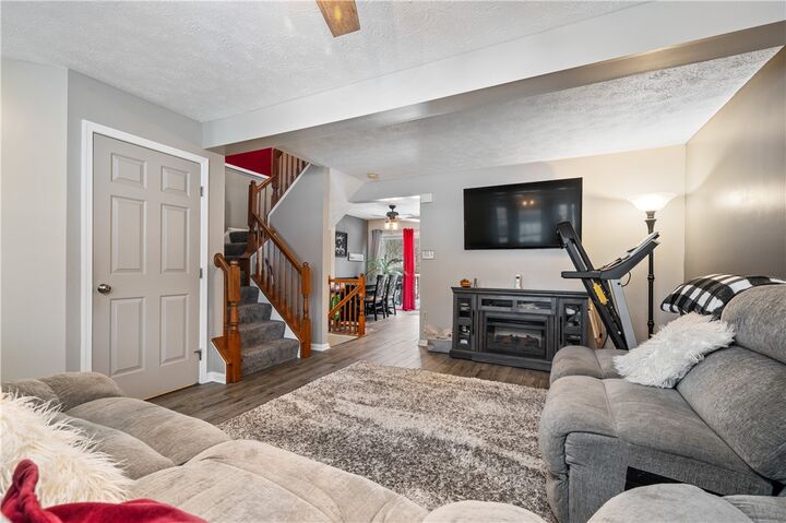 Property Photo:  747 Parkridge Ln  PA 15108 