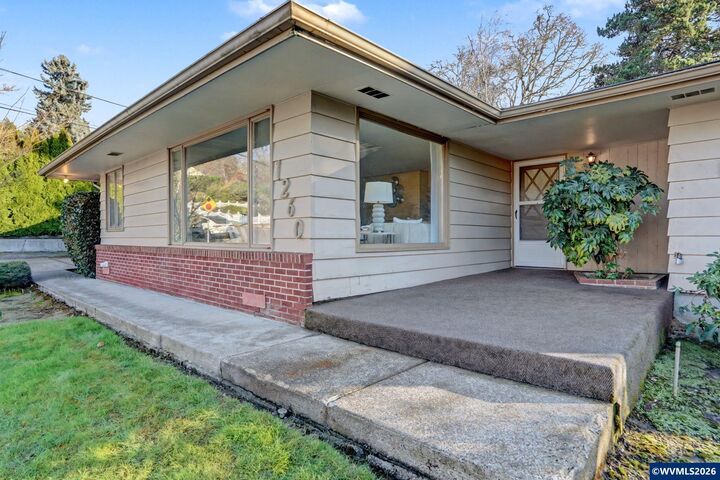 Property Photo:  1260 Acacia Dr S  OR 97302 