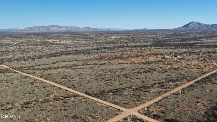 Property Photo:  Lot 12 E De Vaca Circle 12  AZ 85630 