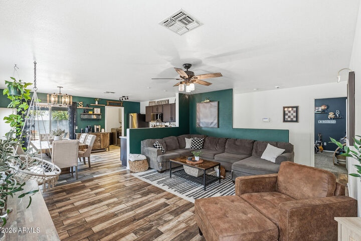 Property Photo:  1018 E Cowboy Cove Trail  AZ 85143 