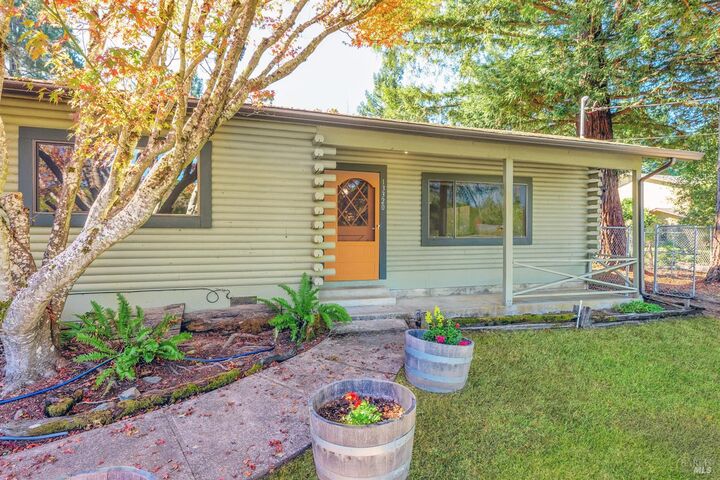 Property Photo:  13320 Estate Drive  CA 95415 