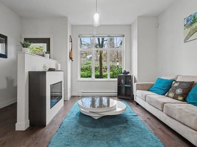 Photo de la propriété:  8485 New Haven Close 1605  BC V5J 0B7 